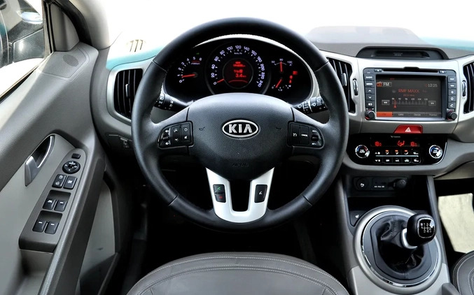 Kia Sportage cena 39900 przebieg: 194000, rok produkcji 2011 z Duszniki-Zdrój małe 529
